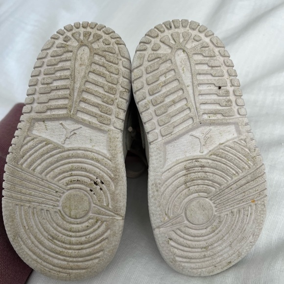 Jordan 1 Low Toddler - Picture 4 of 4